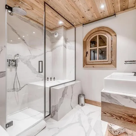 Luxury Chalet & Pooll & Sauna * Κουρμαγιέρ