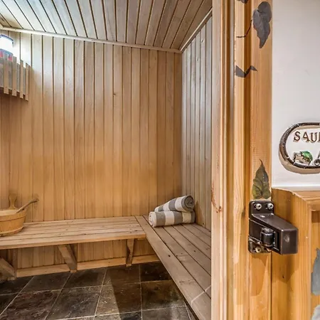 Luxury Chalet & Pooll & Sauna * Κουρμαγιέρ